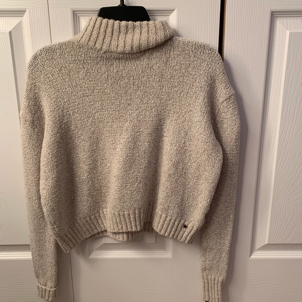 American Eagle cropped sweater